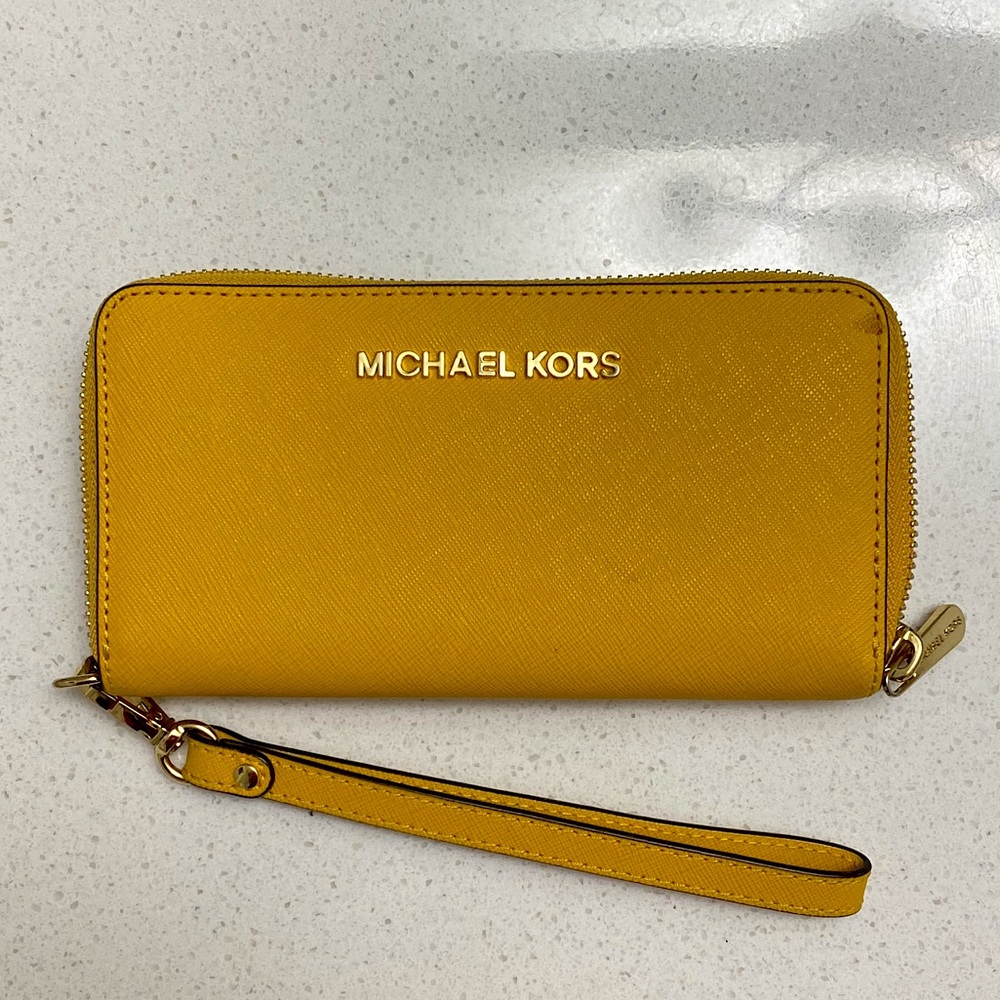MICHAEL Michael Kors Jet Set Wristlet